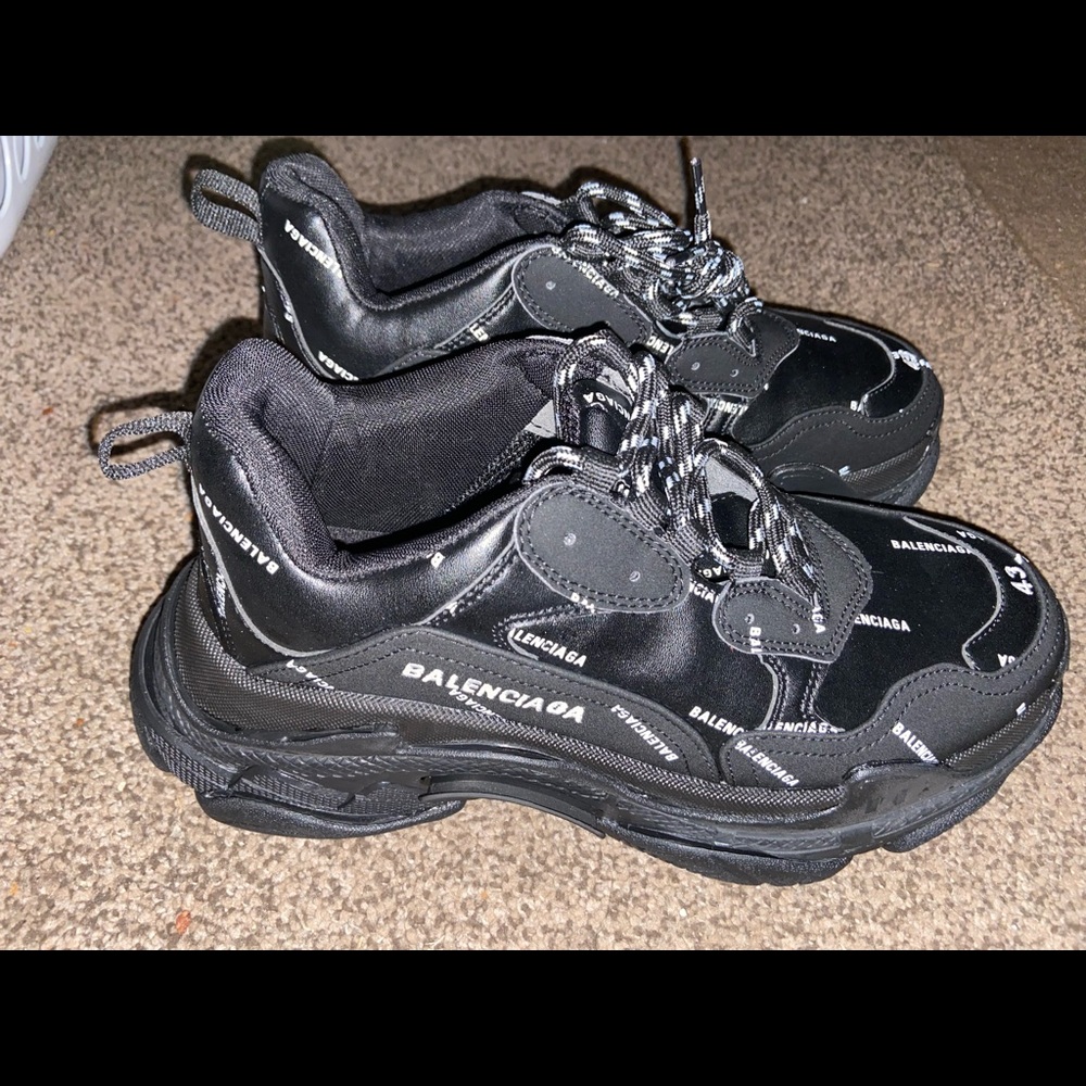 Triple S Sneaker